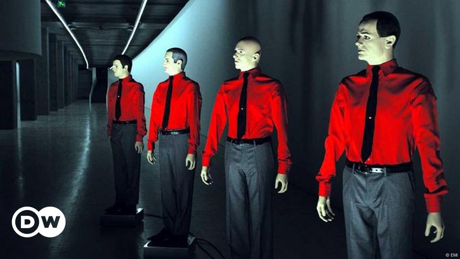 Kraftwerk's Lifetime Achivement – DW – 01/24/2014