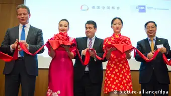 Eröffnung der chinesischen Handelskammer in Berlin Sigmar Gabriel Shi Mingde