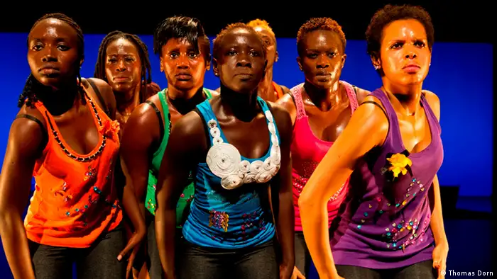 Neuf danseuses sénégalaises participent au spectacle « Afro-dites, Kadu Jigeen »