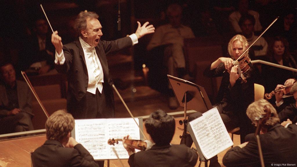 on the death of claudio abbado love of music is what counts music dw 20 01 2014