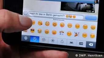 Smartphone Emojis in WhatsApp