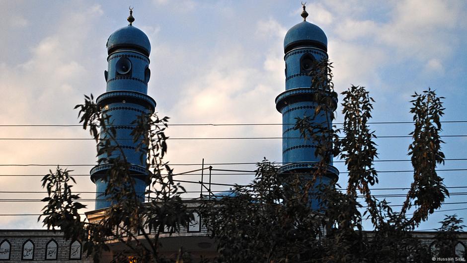 طالبان صدها بلندگو را برای پخش اذان در کابل نصب کرده اند DW ۱۴۰۱/۹/۲