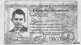 A personal identification paper belonging to Josef Bursug (C) DW