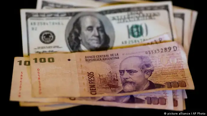 Argentinien wertet den Peso ab (picture alliance / AP Photo)