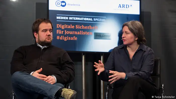 Anne Roth (right), NGO Tactical Technology Collective and Malte Spitz, member of parliament for Germany's Green party (photo: Tanja Schnitzler).