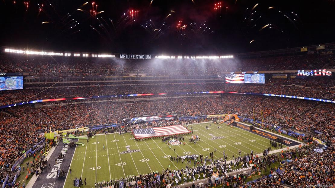 Super Bowl 48 final score: Seahawks dominate Broncos for 43-8 victory -  Pride Of Detroit