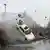 Filmstunt: Taxi stürzt von der Oberbaumbrücke ins Wasser
