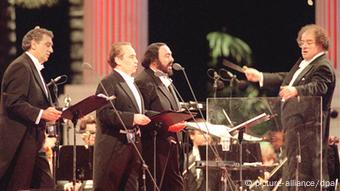 Three Tenors Christmas Dallas 2022 The Durable Tenor: Plácido Domingo At 75 | Music | Dw | 21.01.2016