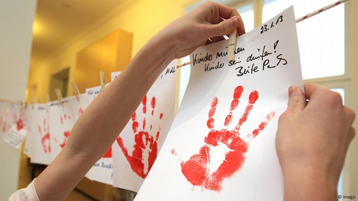 Red Hand Day Aktion Kindersoldaten Archiv 2013