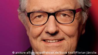 Porträtfoto des SPD-Bundestagsabgeordneten Christoph Strässer (Foto: spdfraktion.de).