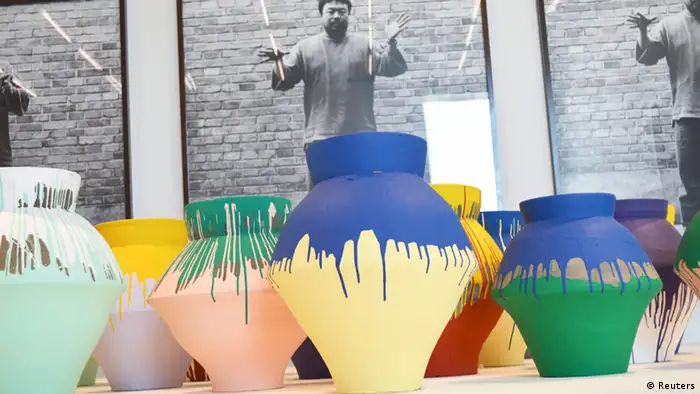 Miami Ausstellung Ai Weiweis Vase zerbrochen