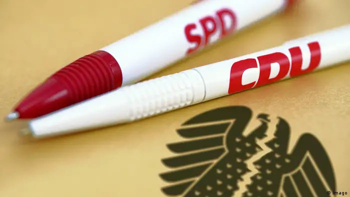 Deutschland Schreiber von CDU und SPD und gebrochener Bundesadler Politaffäre Edathy