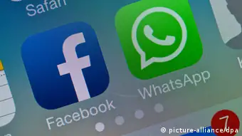 Symbolbild Facebook kauft WhatsApp