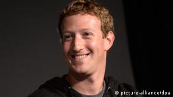 Ο Μαρκ Τσούκερμπεργκ, ιδιοκτήτης του Facebook, βρισκόταν υπό πίεση