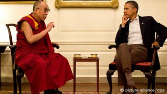 Barack Obama trifft Dalai Lama (Foto: picture-alliance/dpa)