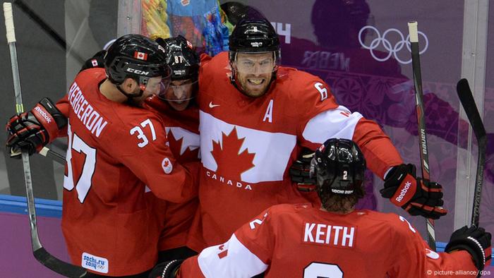 Kanadische Spieler feiern 2014 in Sotschi ein Tor