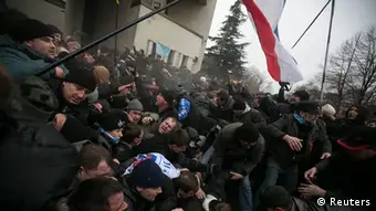 Ukraine Demonstration auf dem Krim Simferopol Parlament