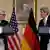 Mawaziri Frank-Walter Steinmeier wa Ujerumani na John Kerry wa Marekani katika mkutano wa pamoja na waandishi wa habari mjini Washington.