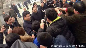 Präsident Chinas Xi Jinping badet in der Menge