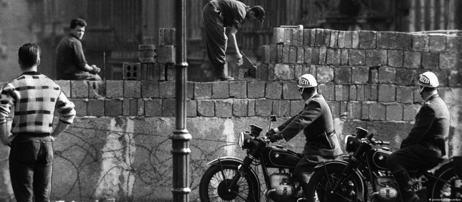 1961 What Germany was like when the Berlin Wall was built – DW