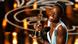 Lupita Nyong'o kutoka Kenya akiifurahia Tuzo yake. Lupita Nyong'o kutoka Kenya akiifurahia Tuzo yake.