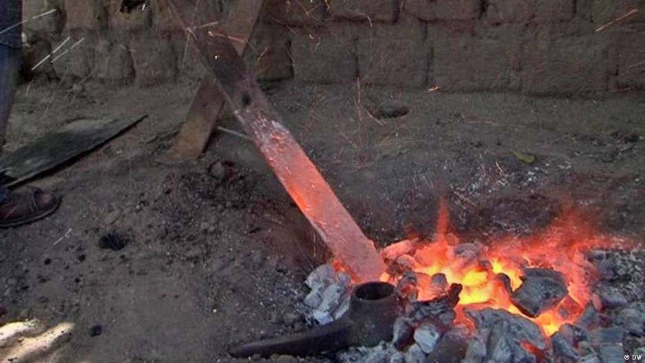 Tanzania DoItYourself Spare parts for farmers DW 03/10/2014