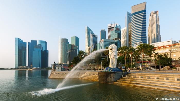 Singapur Übersicht Löwe Brunnen Springbrunnen