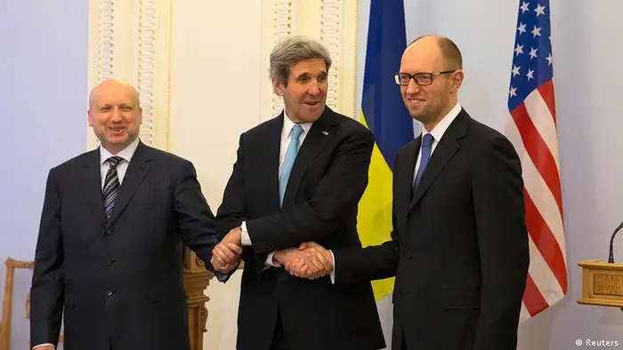 Ukraine USA Außenminister John Kerry in Kiew Arseni Jazenjuk und Turchinov