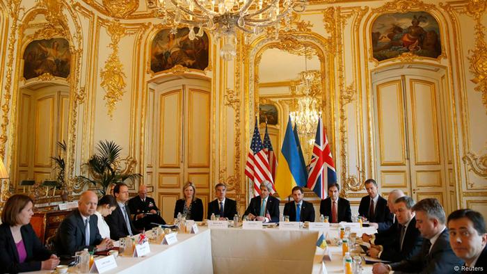 Budapest Memorandum, Treffen im März 2014 in Paris (Foto: REUTERS/Kevin Lamarque) Budapest Memorandum, Treffen im März 2014 in Paris (Foto: REUTERS/Kevin Lamarque)