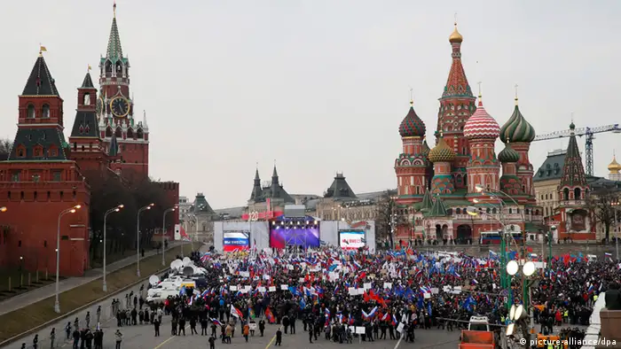 Pro-Putin-Demonstration in Moskau (Foto: dpa)