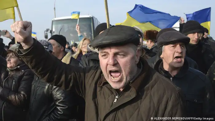 Ukrainer demonstrieren gegen eine Abspaltung der Krim (Foto: ALEXANDER NEMENOV/AFP/Getty Images)
