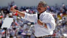 SAN SALVADOR, March 3, 2014 (Xinhua) -- Presidential candidate of the Nationalist Republican Alliance Norman Quijano delivers a speech during a campaign, ahead of the second round of the presidential election, in San Salvador, capital of El Salvador, on March 2, 2014. (Xinhua/Oscar Rivera) (fnc) (ah) XINHUA /LANDOV
