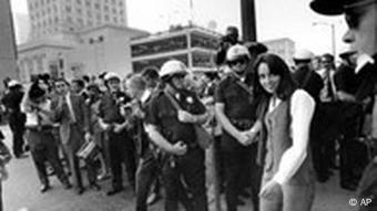 Joan Baez Demonstration gegen Vietnam Krieg