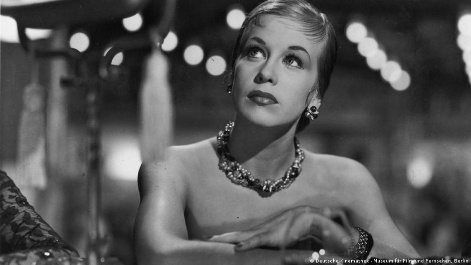 Пирсинг в клиторе героине – Telegraph