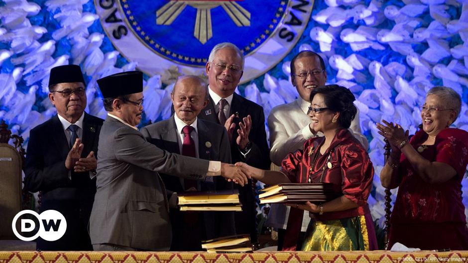 Historic Philippine Peace Deal Dw 03272014 