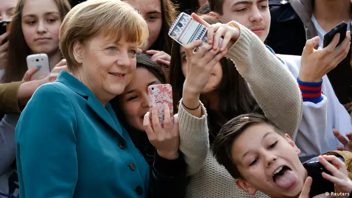 Merkel zu Besuch in der Robert-Jungk Europaschule in Berlin