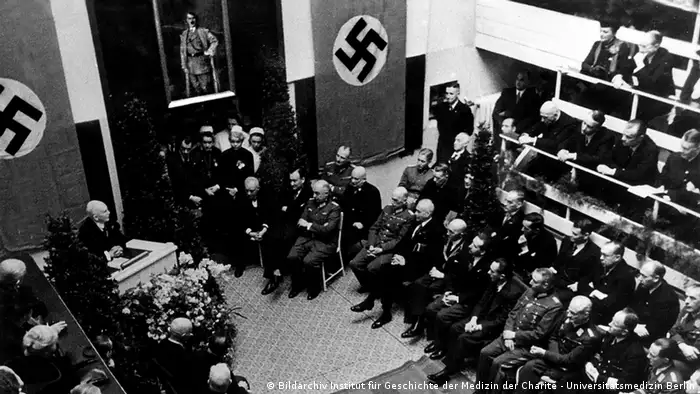 1941年，时任第三帝国国民教育与宣传部长的戈培尔在夏洛特医院