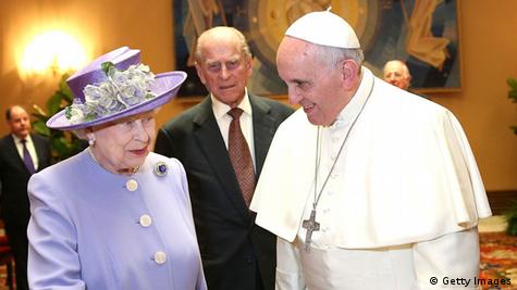 Queen Elizabeth II. und Prinz Phillip bei Papst Franziskus
