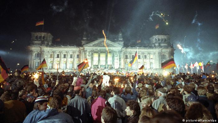 Feier der deutschen Wiedervereinigung vor dem Berliner Reichstag