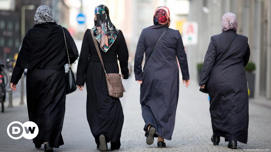 Low acceptance for Muslims in Germany – DW – 12/03/2014