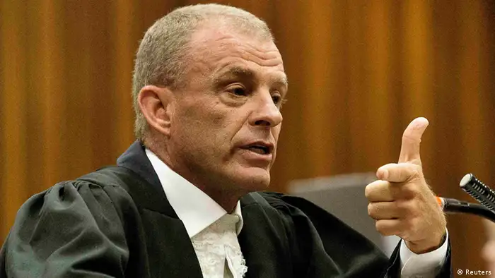 Der Staatsanwalt im Pistorius-Prozess, Gerrie Nel (Foto: REUTERS/Marco Longari/Pool)