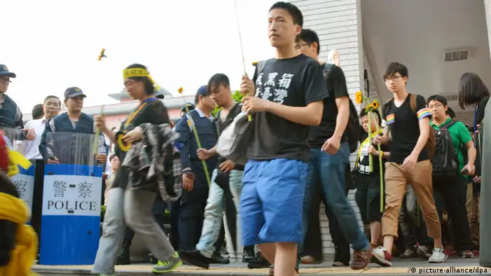 Studentenprotest gegen Freihandelsabkommen mit China in Taipeh, Taiwan
