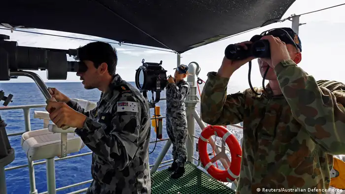 Angestrengte Suche der australischen Marine. (Foto: Reuters/Australian Defence Force)