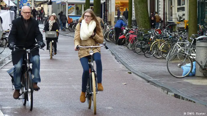 Fahrradfahrer in Amsterdam 