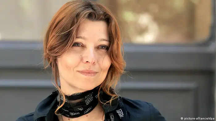 Türkei Schriftstellerin Elif Safak in Istanbul