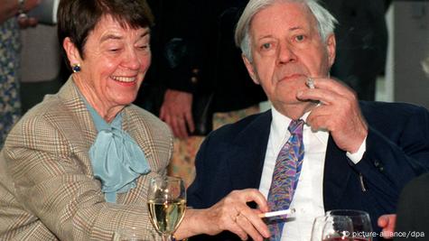 Helmut Schmidt and his wife Loki in Lübeck , Copyright: picture alliance/dpa