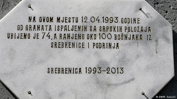 Gedenken an Ermordete Bosniaken in Srebrenica