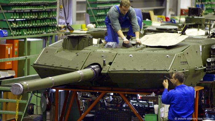 Montage Kampfpanzer Leopard