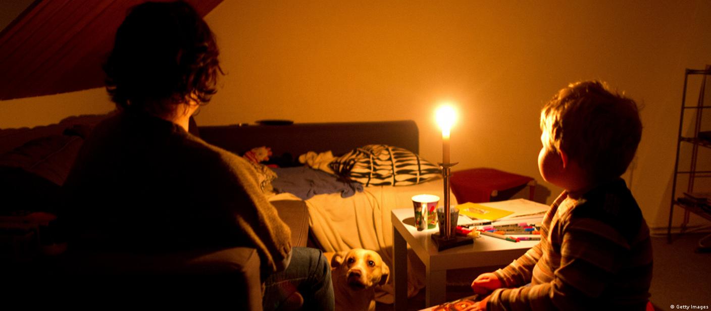 В Германии многие семьи вынуждены экономить свет