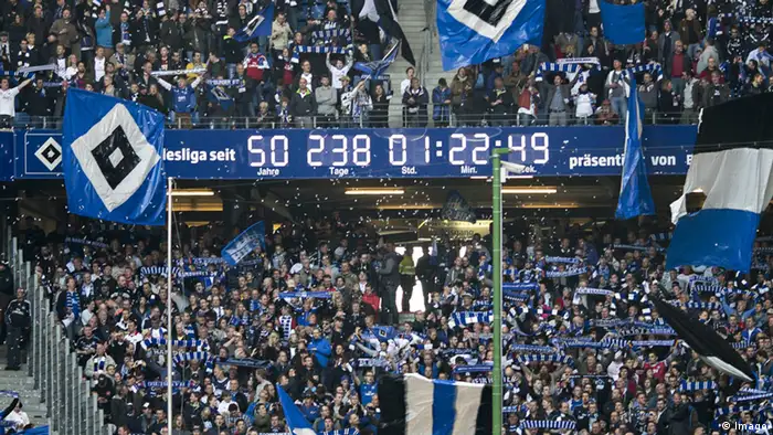 Die ewige Bundesliga-Uhr im Stadion von Hamburg